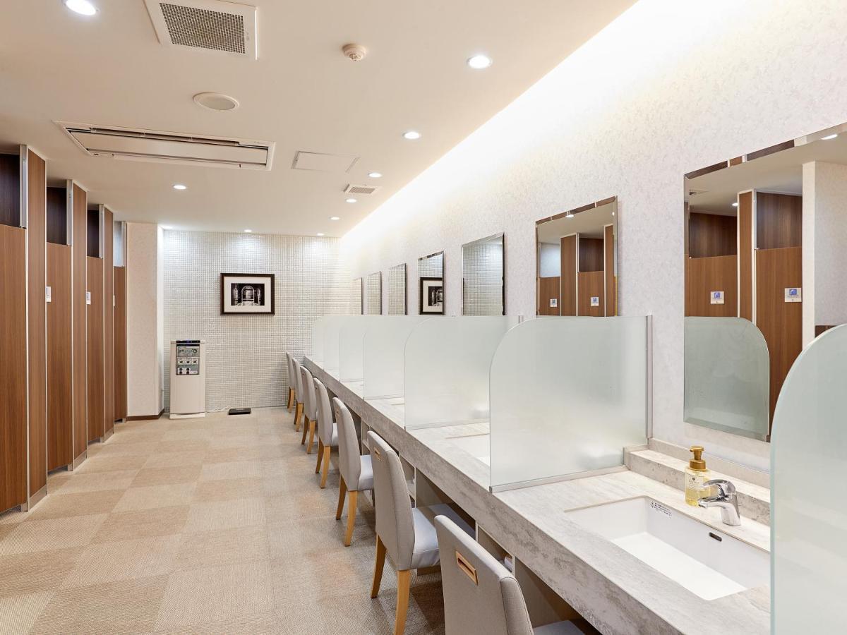 Grand Cabin Hotel Naha Oroku Buitenkant foto